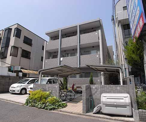 建物外観　グレーのオシャレな外観。