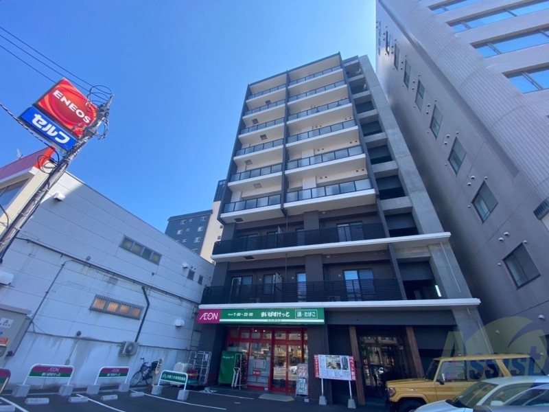 スーパー　まいばすけっと南9条西11丁目店（スーパー）まで1m