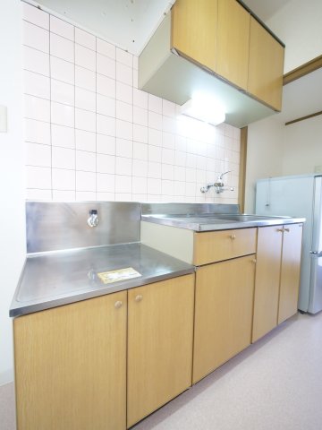 キッチン　※写真は別の部屋のものです。