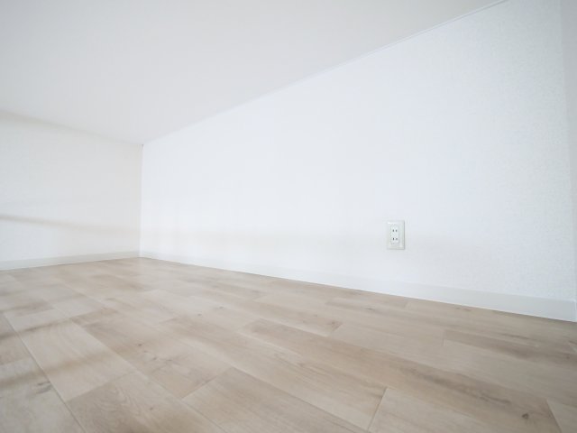 その他　※写真は別の部屋のものです。