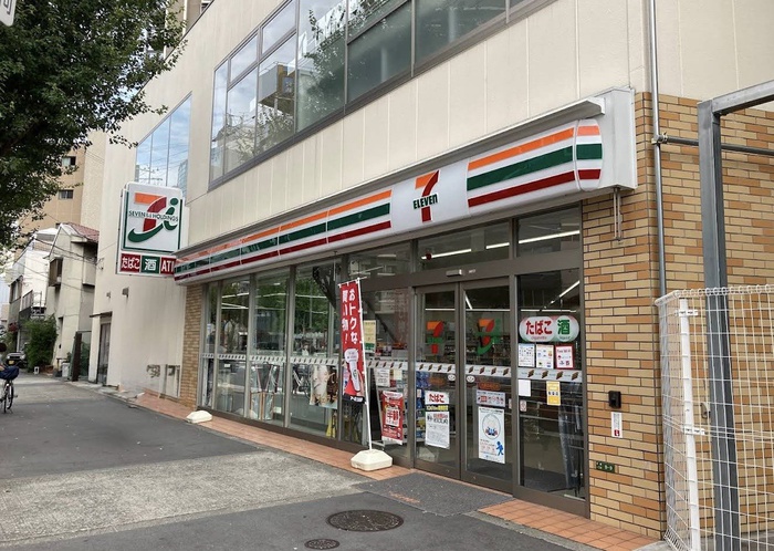 コンビニ　セブンイレブン中崎町店（コンビニ）まで290m