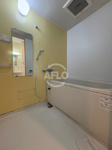 バス・シャワールーム　ウインズコート今福西　浴室