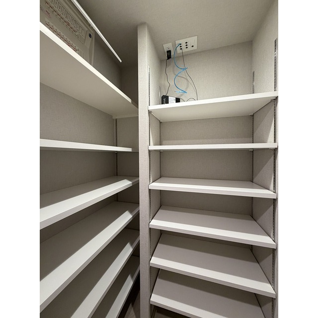 収納　シューズボックス