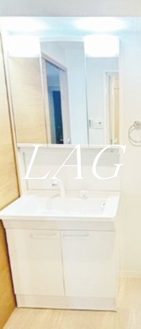 洗面設備　独立洗面台です。