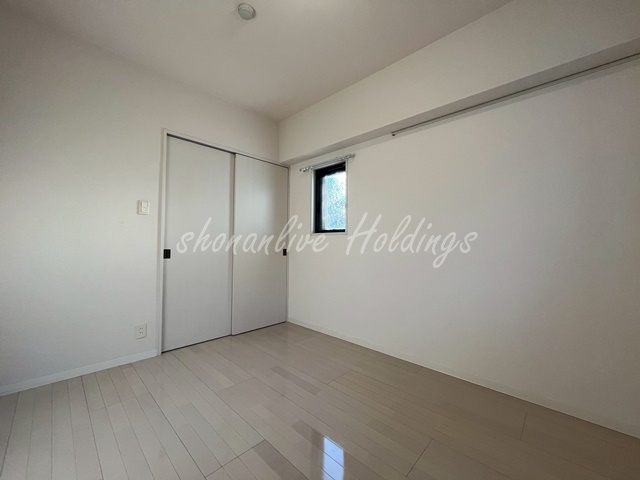 その他部屋・スペース　2面採光の洋室♪