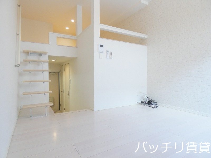 居室・リビング　同型タイプの為、現状を優先いたします。