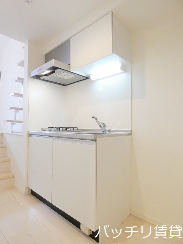 キッチン　同型タイプの為、現状を優先いたします。