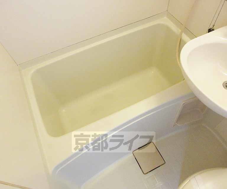 バス・シャワールーム　コンパクトなお風呂です