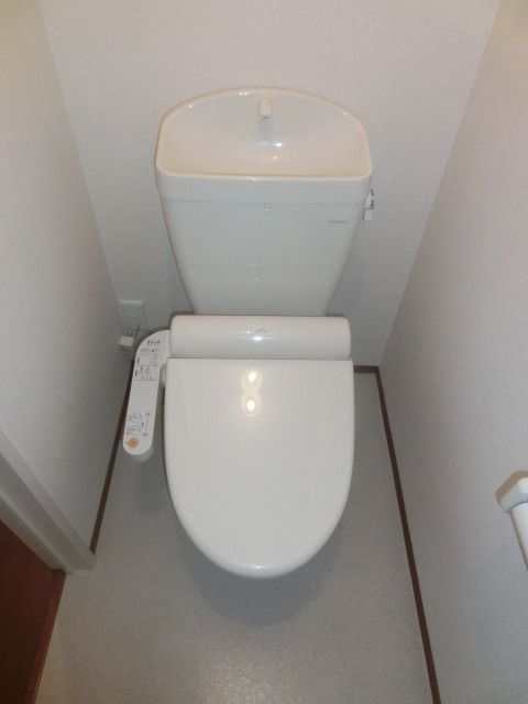 トイレ　洗浄便座付