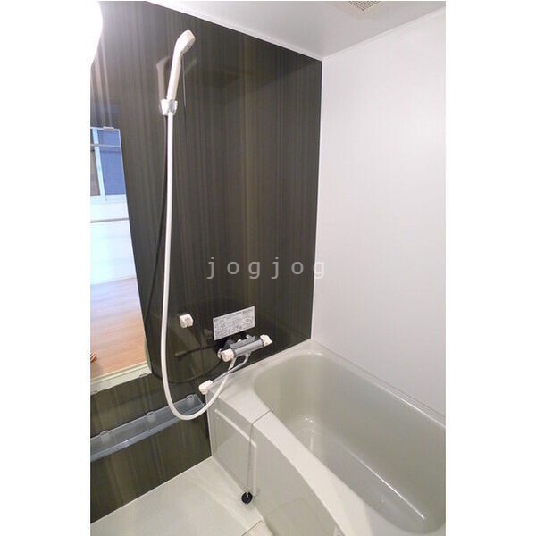 バス・シャワールーム　ゆったりサイズ！