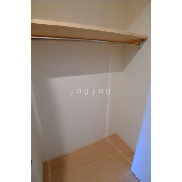 収納　広いウォークインクローゼット