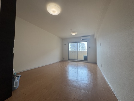 居室・リビング　※別部屋の写真です