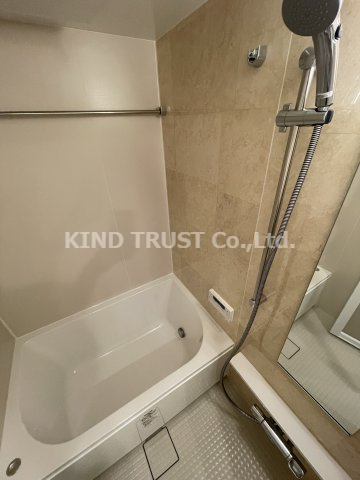 バス・シャワールーム　お風呂で日々の疲れを落としましょう