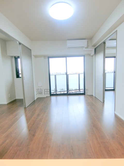 居室・リビング　LDK12帖　カウンターキッチンのリビングダイニングキッチン