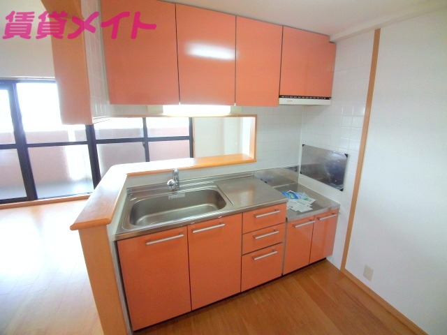 キッチン　同型参考写真