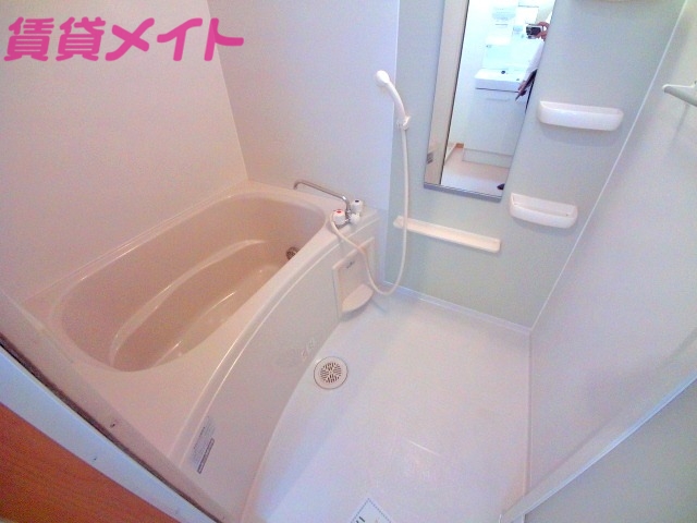 バス・シャワールーム　同型参考写真