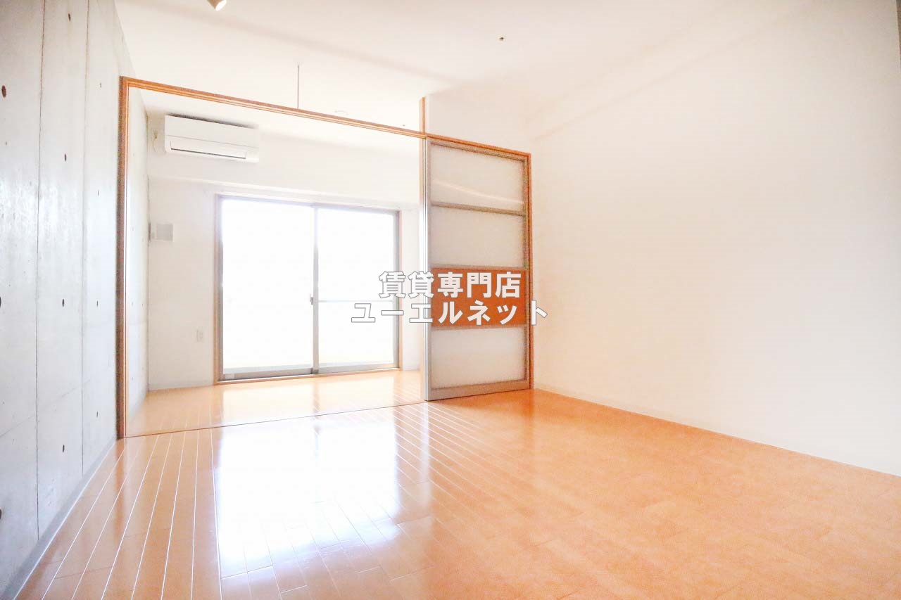 居室・リビング　ゆったりとくつろげる、落ち着きのある居室空間です