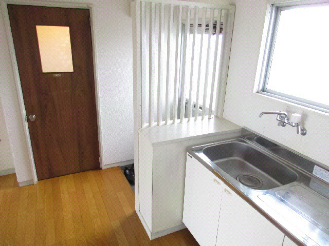 キッチン　ダイニングキッチン