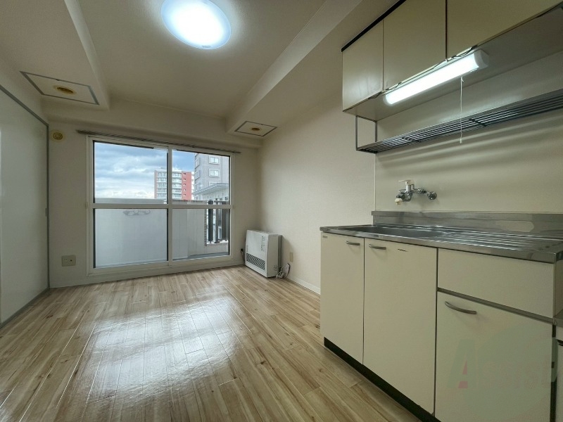 居室・リビング　広くてきれいな洋室です！快適に過ごせそうですね。