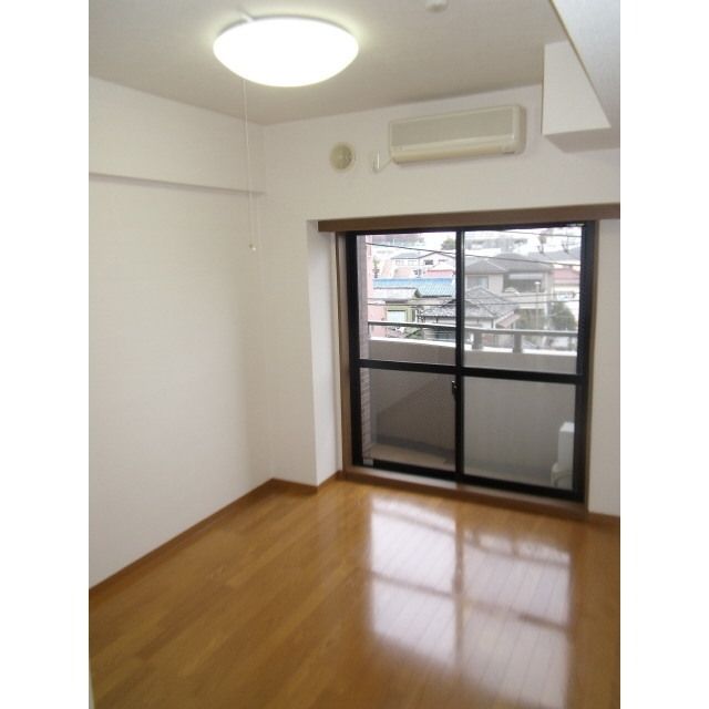 居室・リビング　☆明るい居室☆