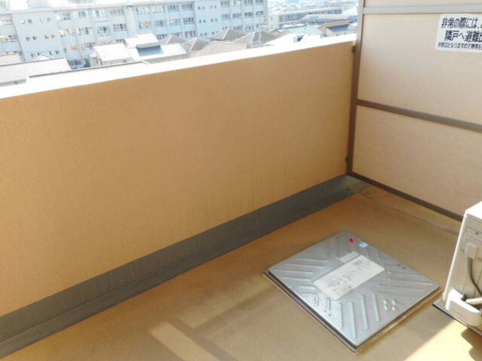 バルコニー　バルコニー