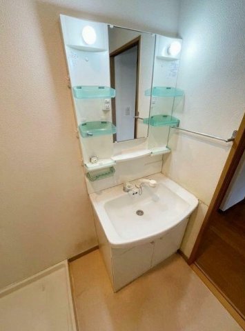 洗面設備　身支度に便利な洗面台♪