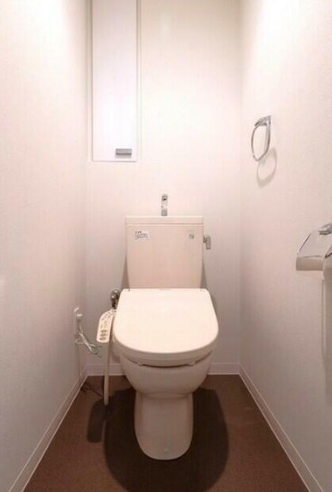 トイレ　※こちらの写真は他部屋になり参考写真です