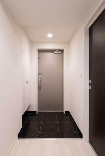 玄関　※こちらの写真は他部屋になり参考写真です