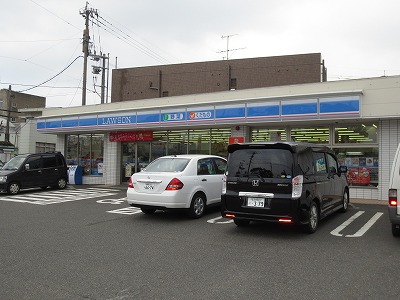 コンビニ　ローソン八幡山王一丁目店（コンビニ）まで400m
