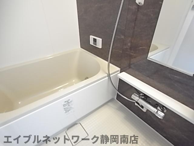 バス・シャワールーム　お風呂です
