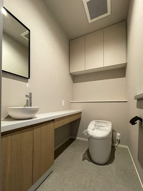 トイレ　※写真は同タイプ住戸です。