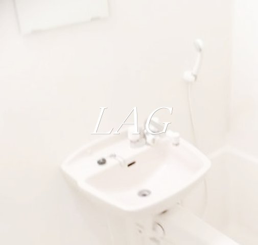 洗面設備　洗面台（同仕様）です。