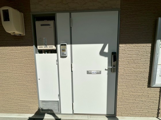 玄関　※別部屋の写真です
