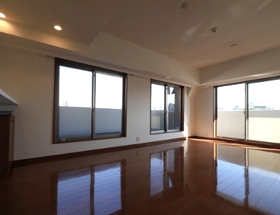 居室・リビング　※同建物内の参考写真です。お気軽にお問い合わせください。