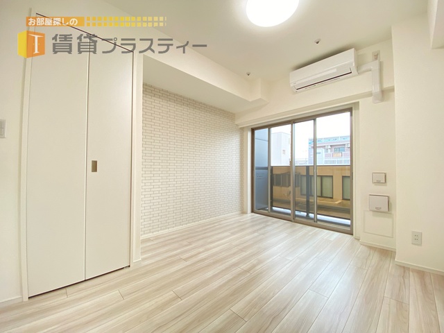 居室・リビング　清潔感のあるお部屋です。