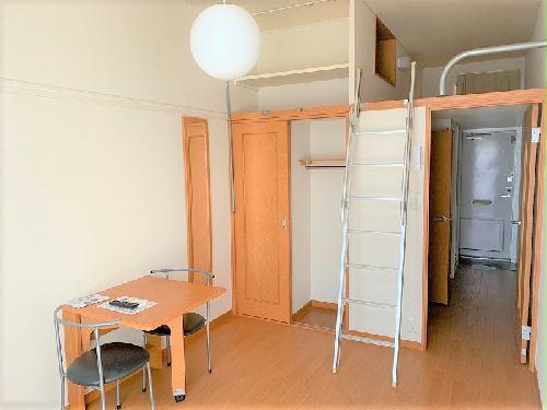 居室・リビング　「同タイプの部屋の写真です」「現況優先」