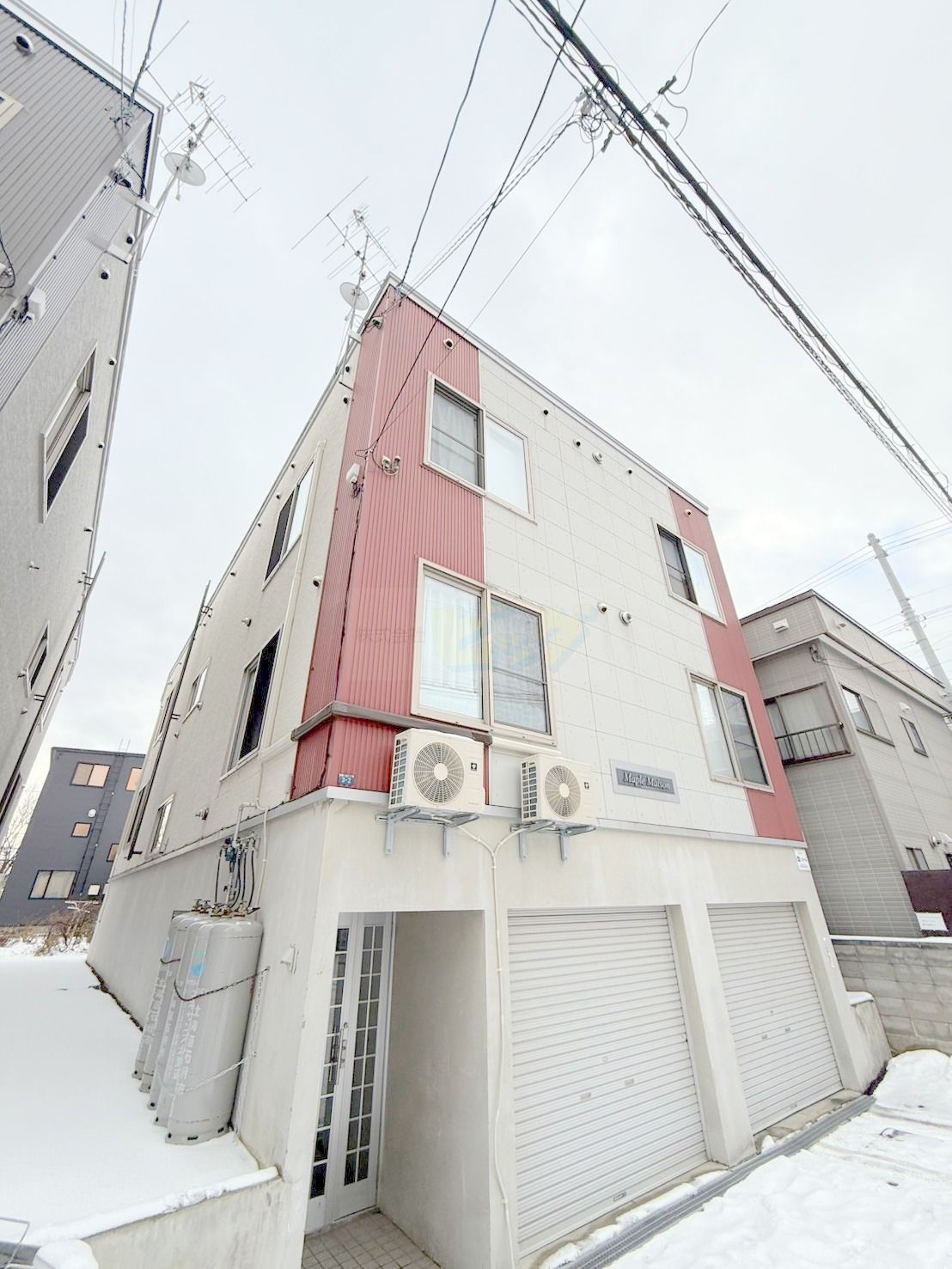 建物外観　★春にエアコン設置予定のお手頃価格の人気物件です♪