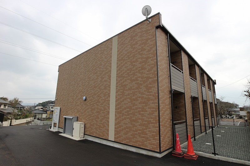 建物外観　トーマスリビングでは、全物件初期費用分割・クレジットカード利