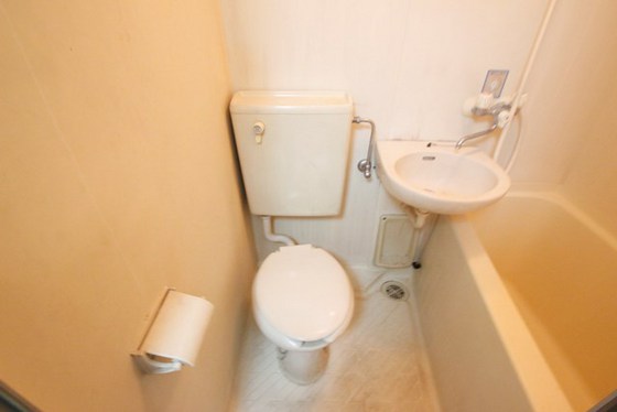 トイレ　※別部屋の写真です