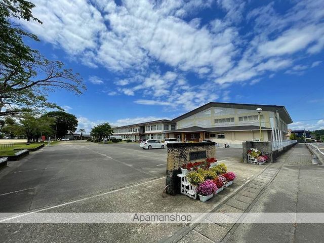 小学校　三股町立三股小学校（小学校）まで794m