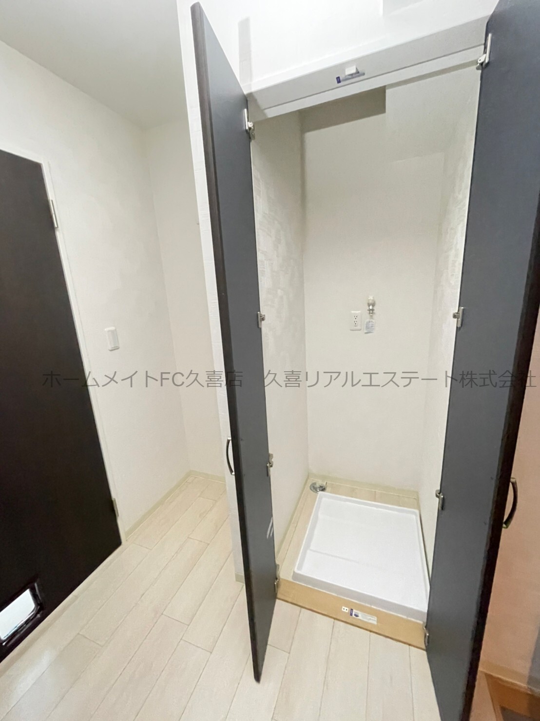 その他設備　室内洗濯機置には扉があり生活感をなくせます♪