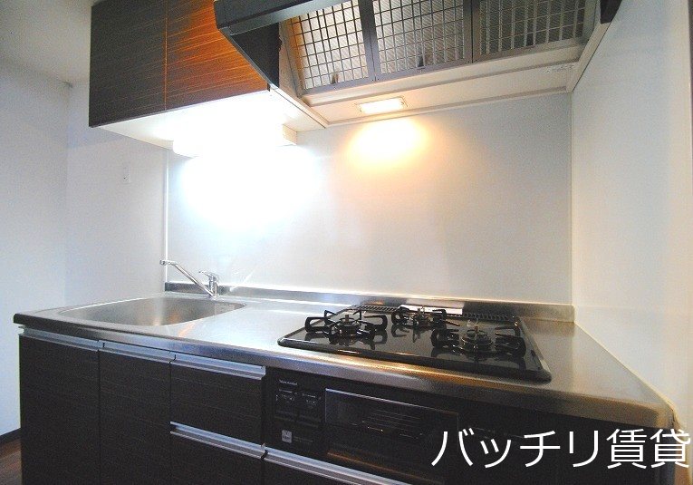 キッチン　画像は同シリーズタイプの為、参考写真になります。