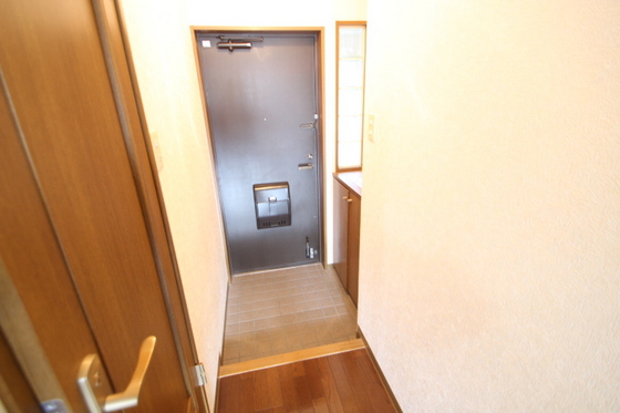 玄関　※別部屋の写真です