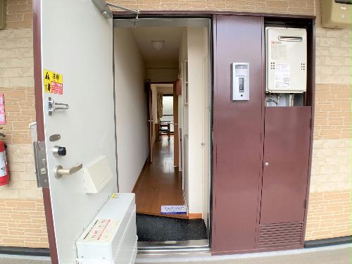 エントランス　設備・使用は号室により異なる為、現況を優先致します。