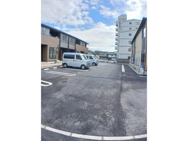 駐車場　駐車場