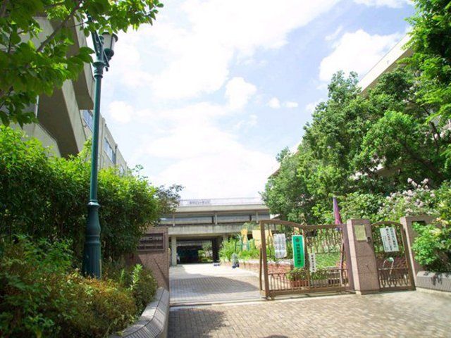 小学校　吹田市立吹田第二小学校（小学校）まで1297m