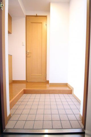 玄関　リヴ　ウェル　アサヒ　北区中十条1