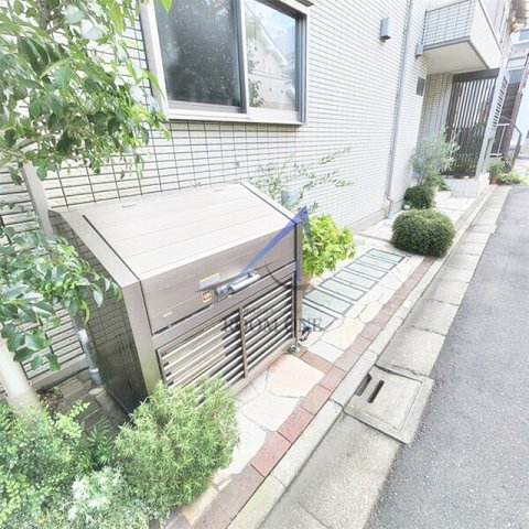 その他共有部分　敷地内ごみ置き場です。