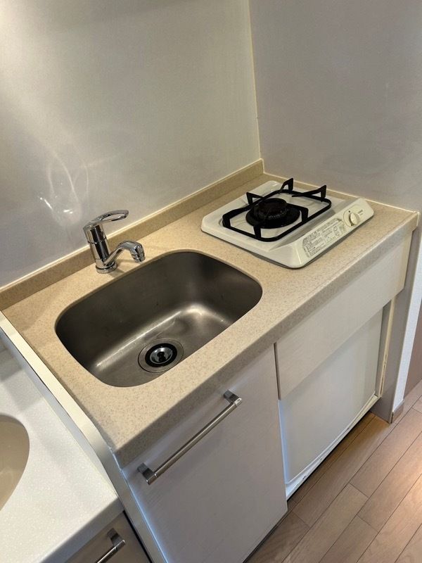 キッチン　同物件別部屋写真