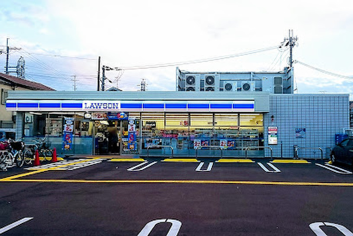 コンビニ　ローソン（コンビニ）まで400m